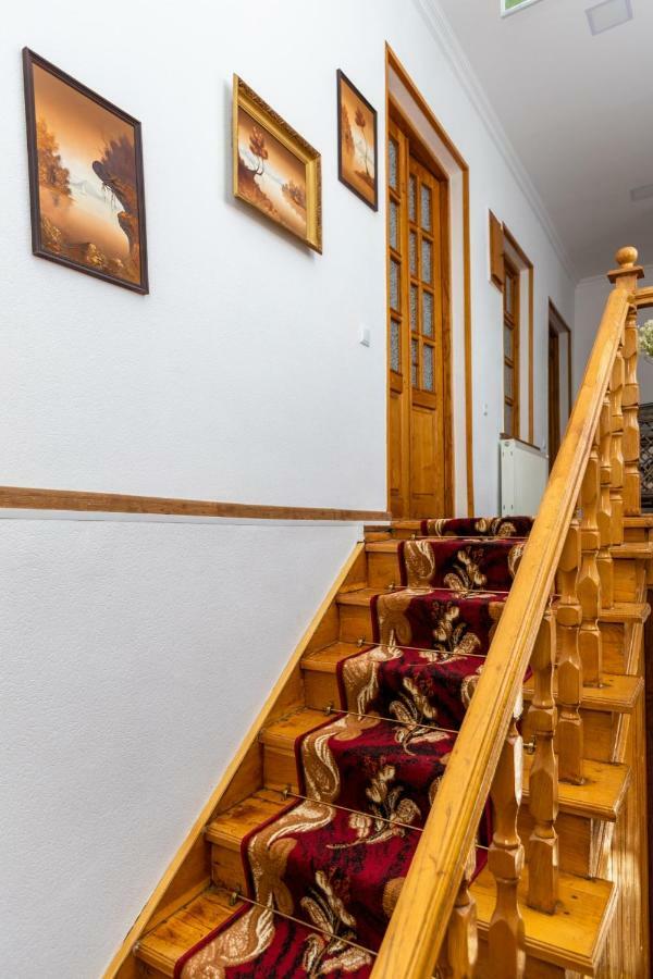 Отель Nana Тбилиси Экстерьер фото